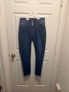 Lowa High-Rise Dark Blue Button-Fly Women’s Jeans